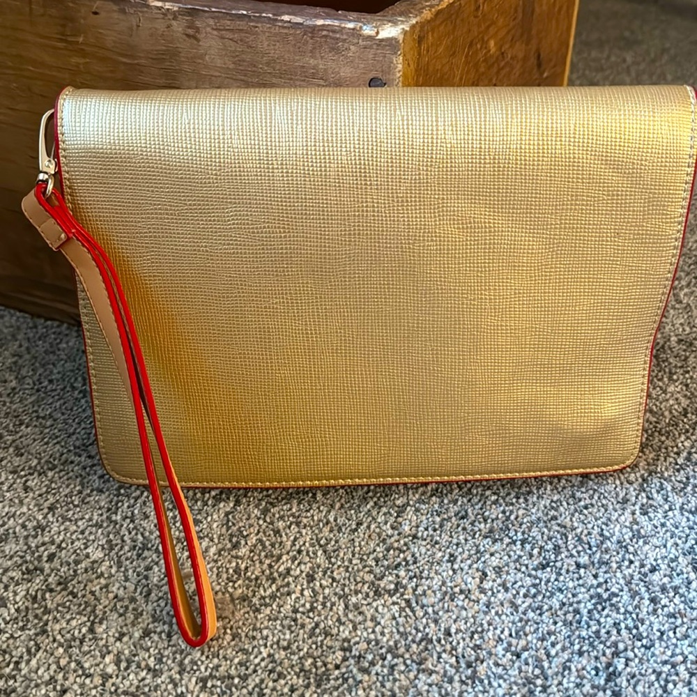 Shiraleah Chicago Clutch Gold NEW